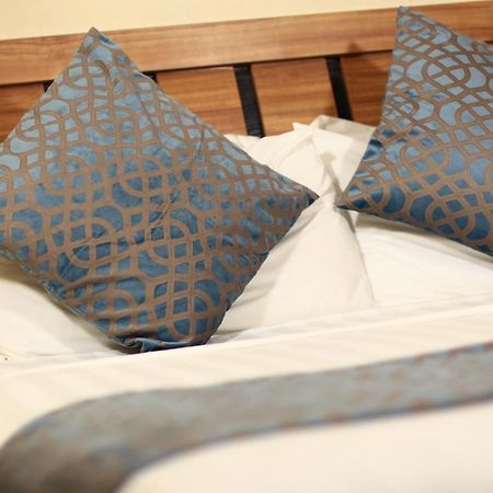 Chamiachi Hotel & Apartments Bamburi Kültér fotó
