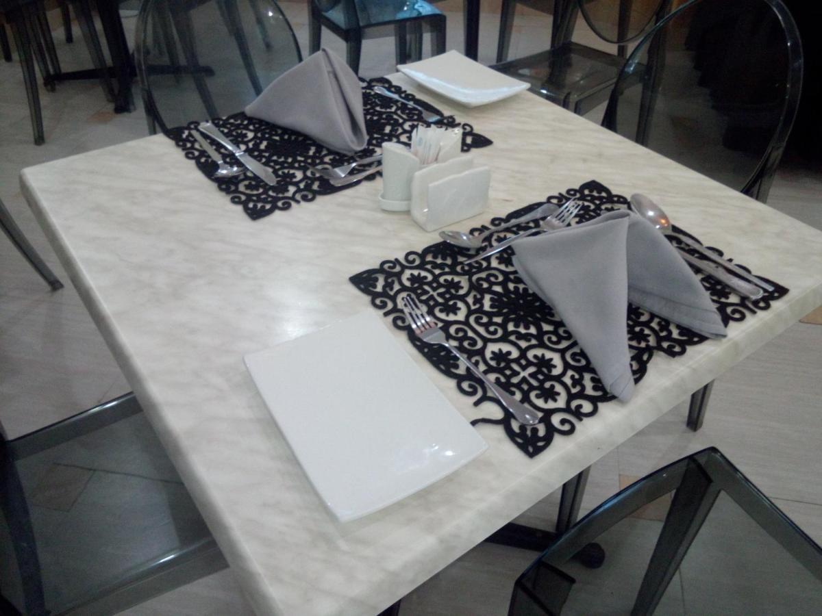 Chamiachi Hotel & Apartments Bamburi Kültér fotó