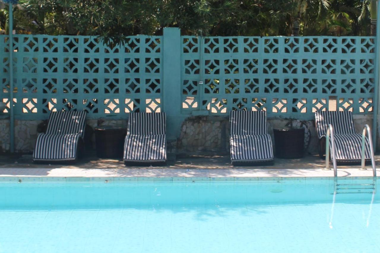 Chamiachi Hotel & Apartments Bamburi Kültér fotó