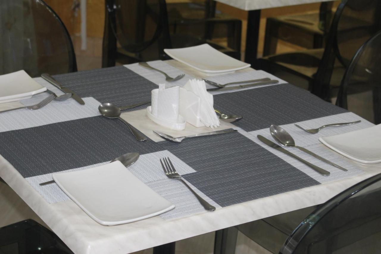 Chamiachi Hotel & Apartments Bamburi Kültér fotó