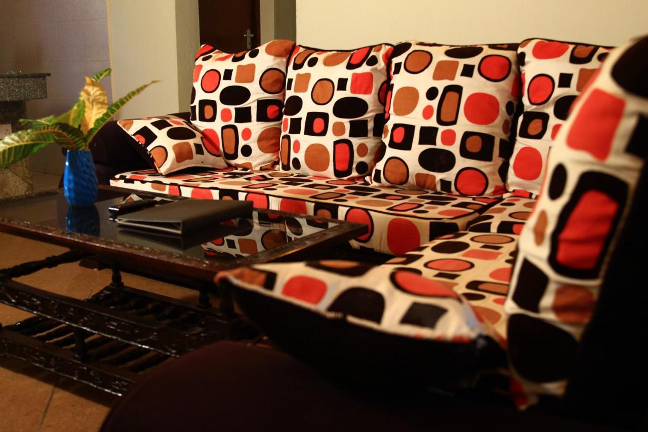 Chamiachi Hotel & Apartments Bamburi Kültér fotó