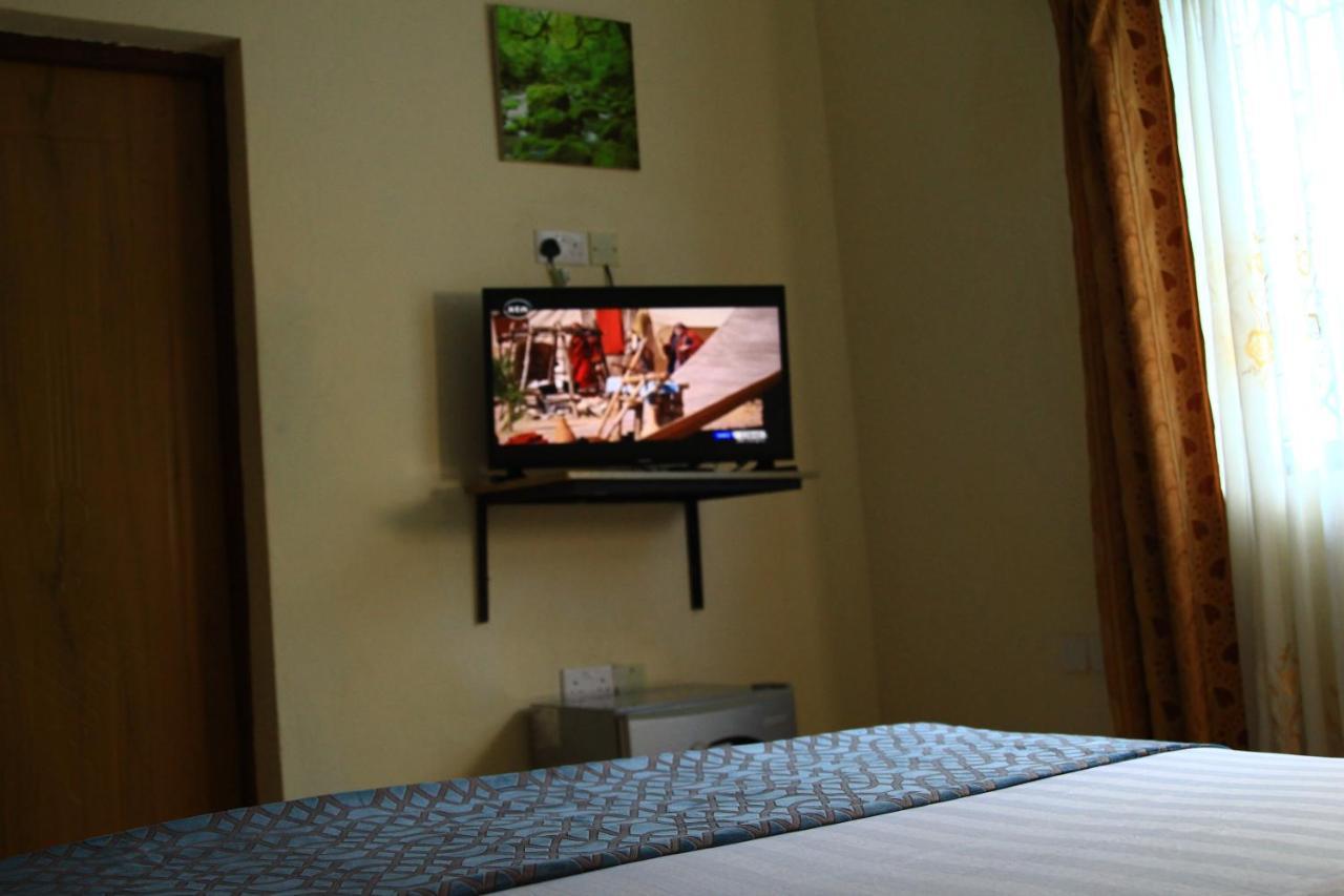 Chamiachi Hotel & Apartments Bamburi Kültér fotó